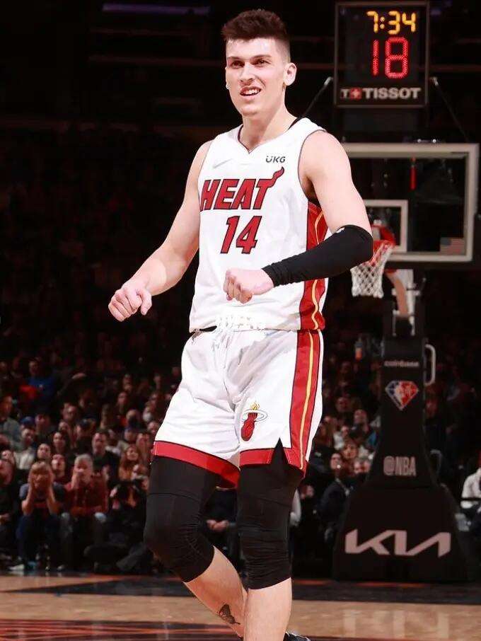 往往是决定 往往是决定