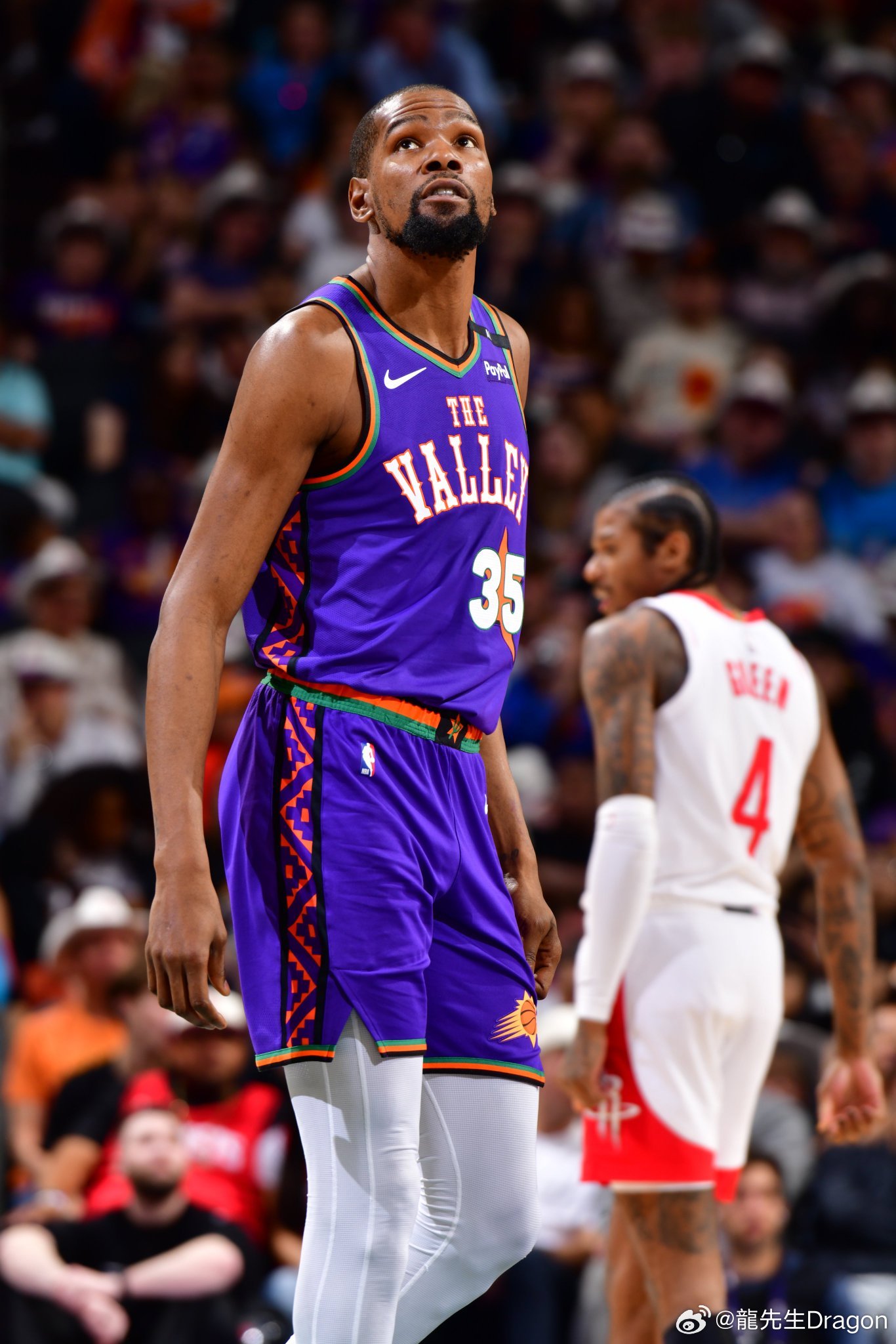 也展现了他 也展现了他